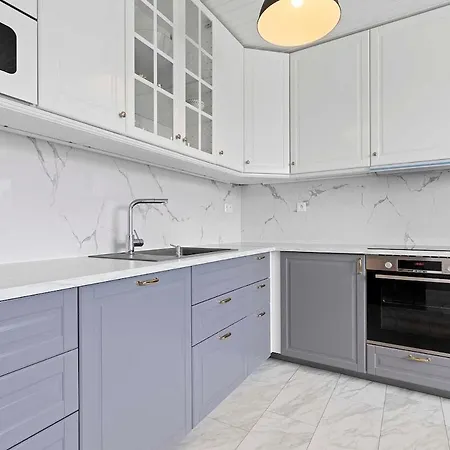 公寓 Castle View Rooftop Terrace Penthouse 5br Old Town *
