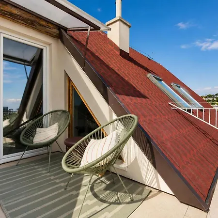 Castle View Rooftop Terrace Penthouse 5br Old Town 公寓